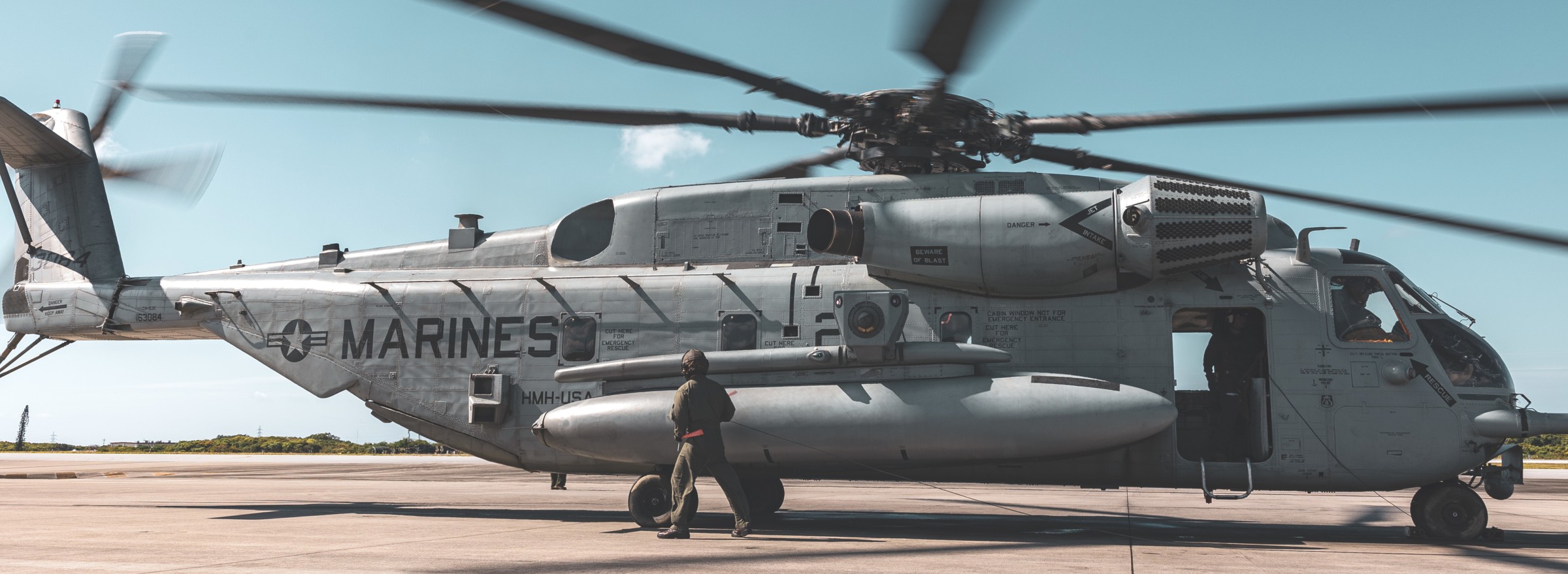 hmh-466 wolfpack ch-53e super stallion marine heavy helicopter squadron 100