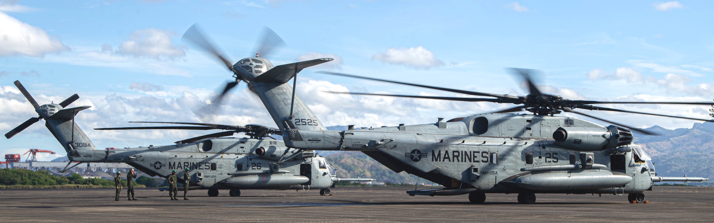 hmh-466 wolfpack ch-53e super stallion marine heavy helicopter squadron subic bay philippines 106