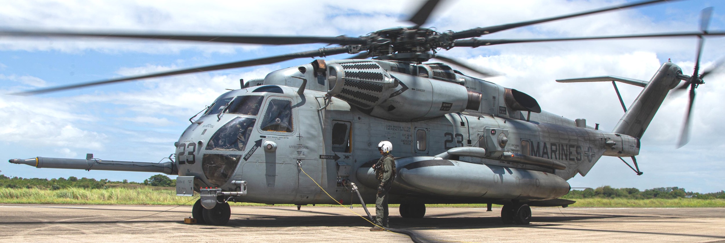 hmh-466 wolfpack ch-53e super stallion marine heavy helicopter squadron subic bay philippines 109