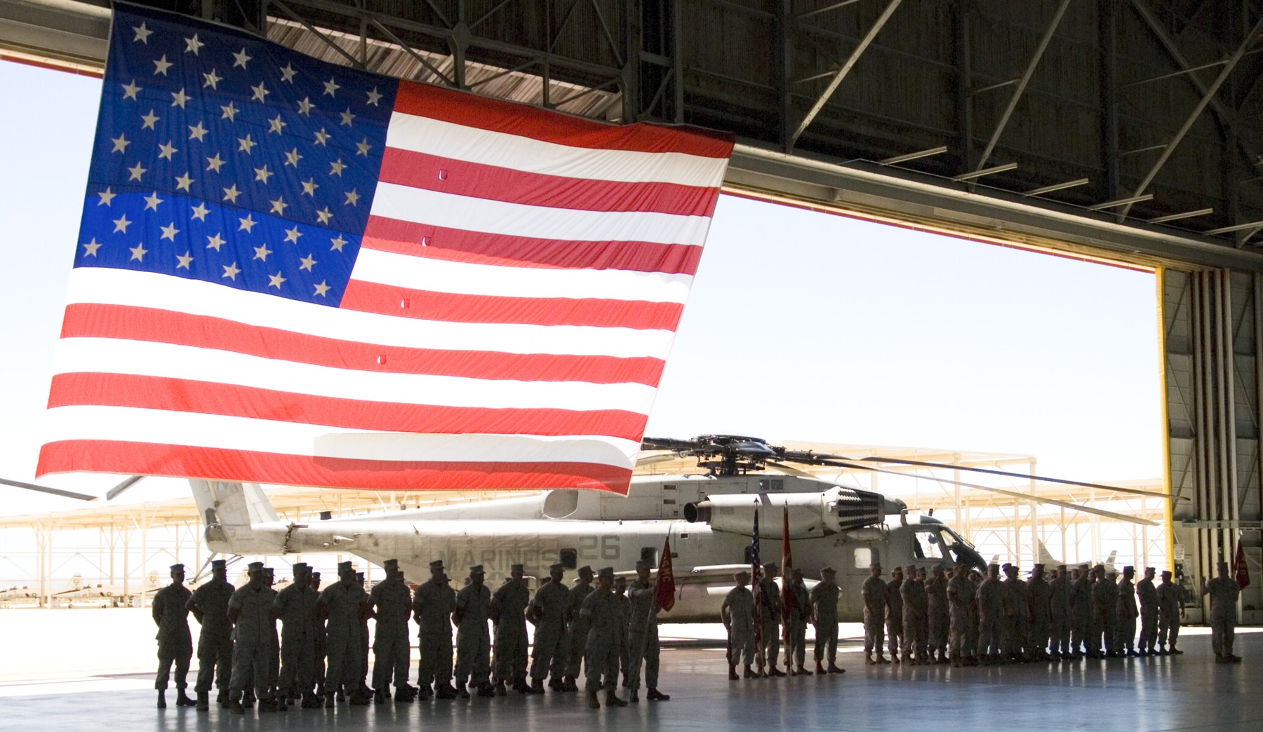 hmh-769 titan ch-53e super stallion marine heavy helicopter squadron decommissioning edwards afb california 03