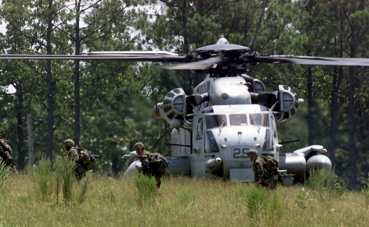 hmh-772 hustlers ch-53e super stallion marine heavy helicopter squadron 02