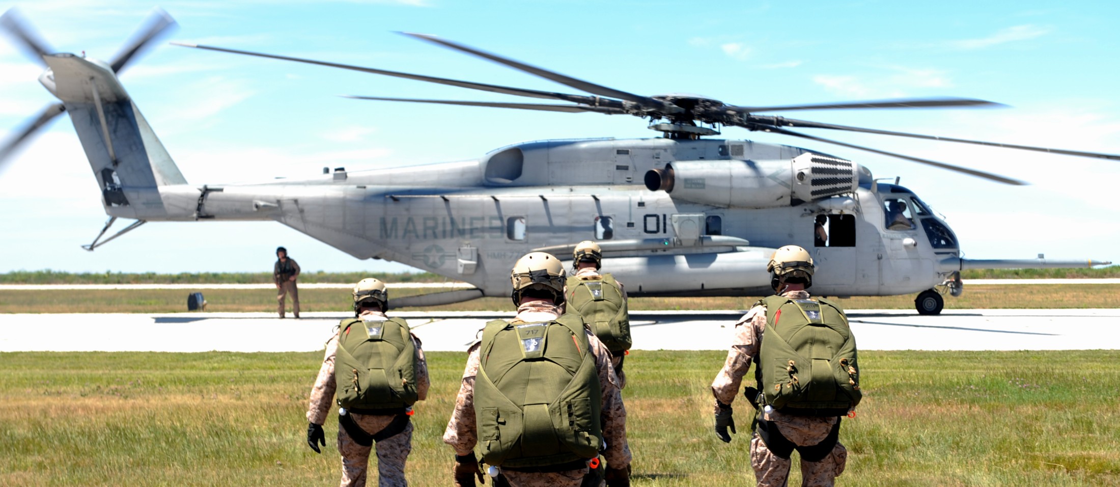 hmh-772 hustlers ch-53e super stallion marine heavy helicopter squadron cleveland ohio 2012 19