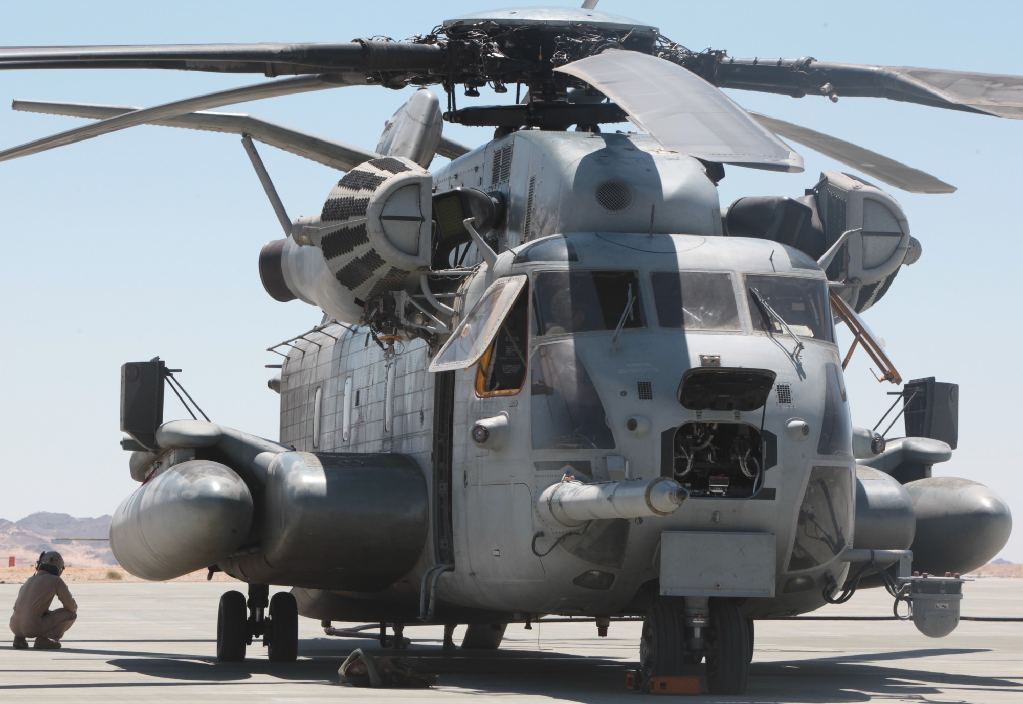 hmh-772 hustlers ch-53e super stallion marine heavy helicopter squadron 20