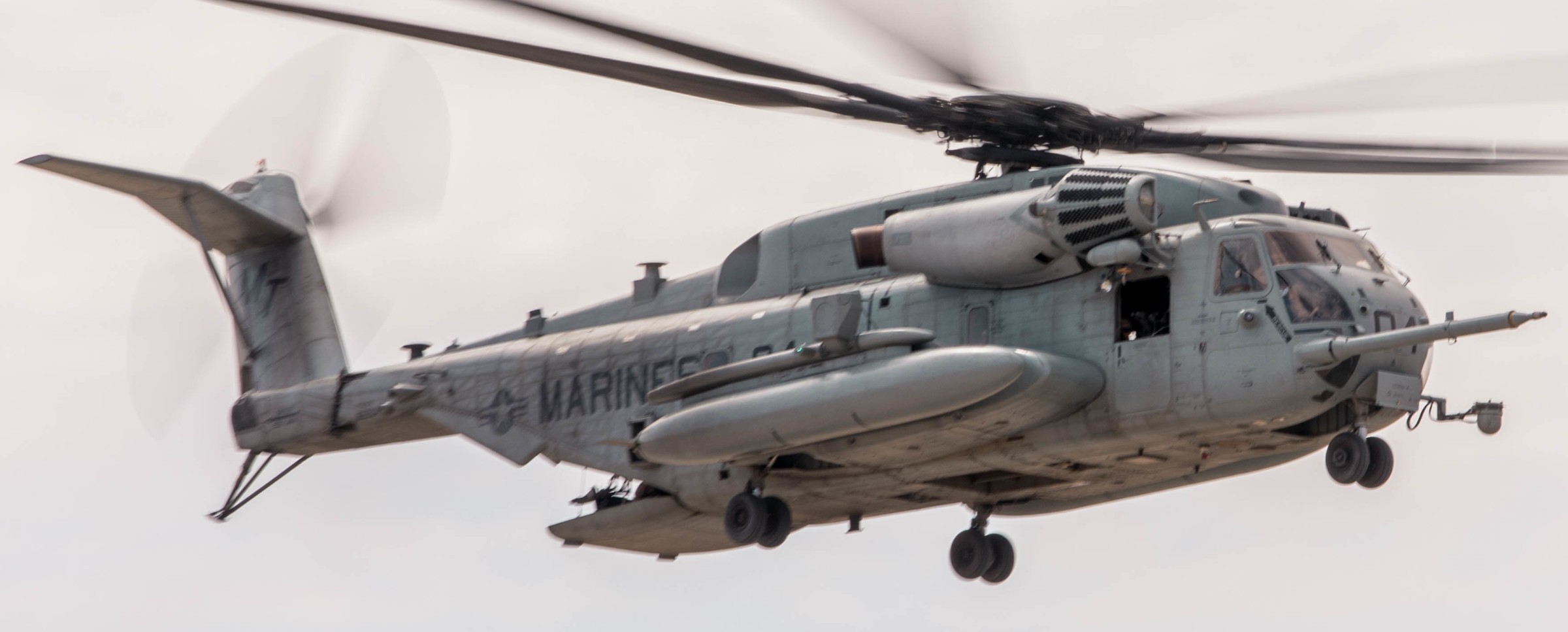 hmh-772 hustlers ch-53e super stallion marine heavy helicopter squadron 38