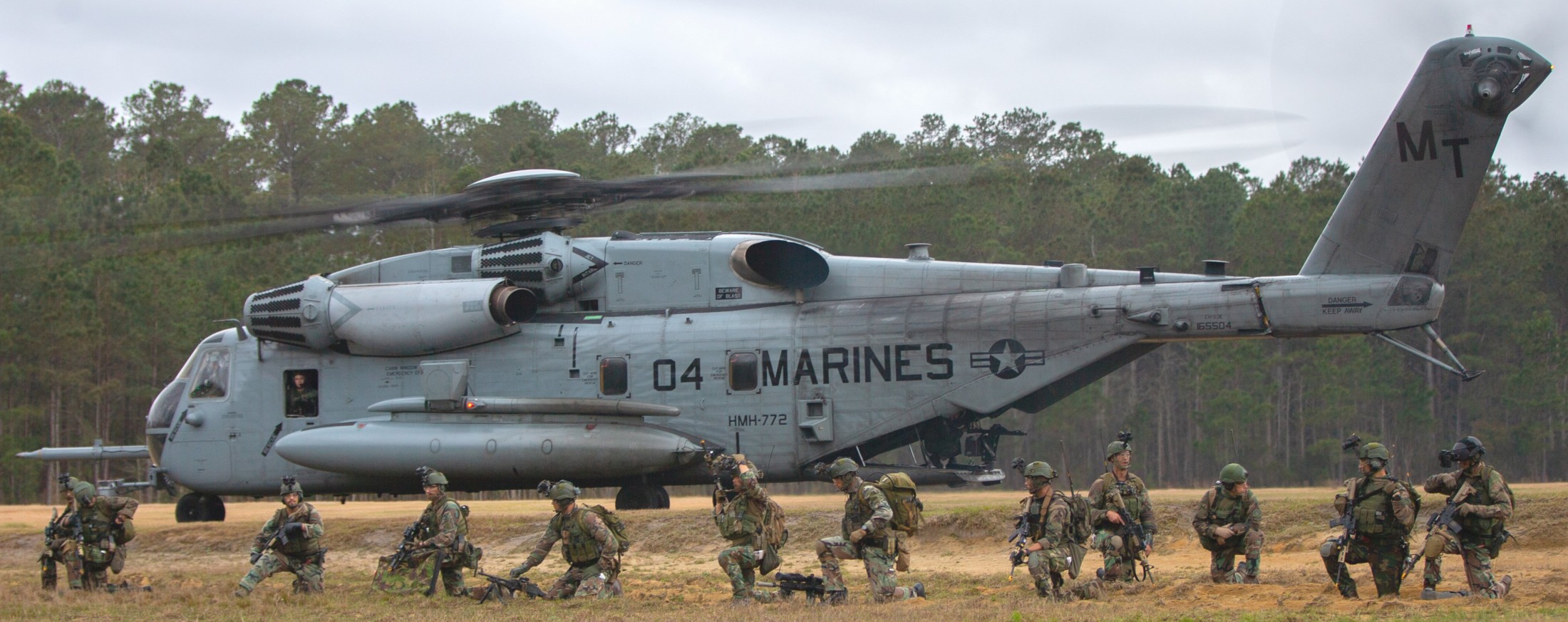 hmh-772 hustlers ch-53e super stallion marine heavy helicopter squadron camp lejeune 41