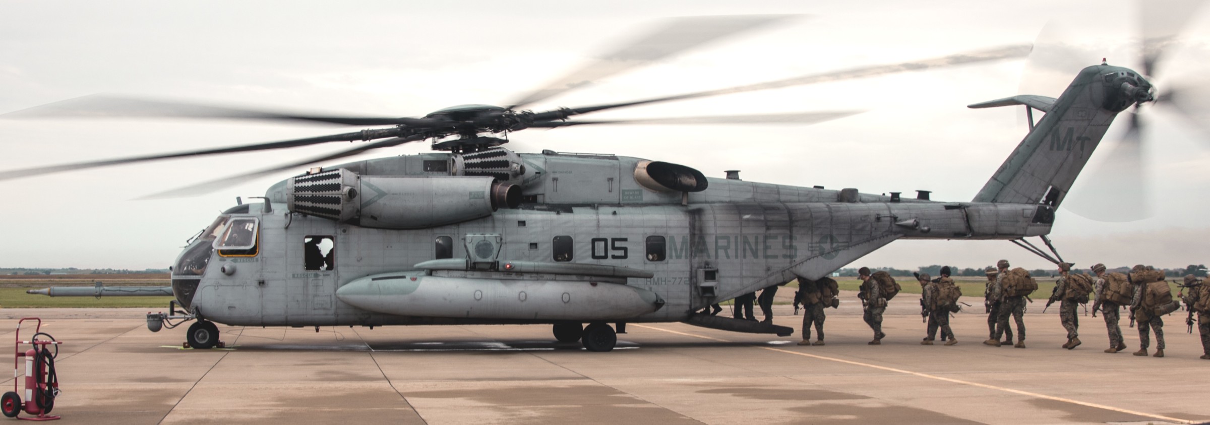 hmh-772 hustlers ch-53e super stallion marine heavy helicopter squadron exercise gunslinger kansas 2022 43