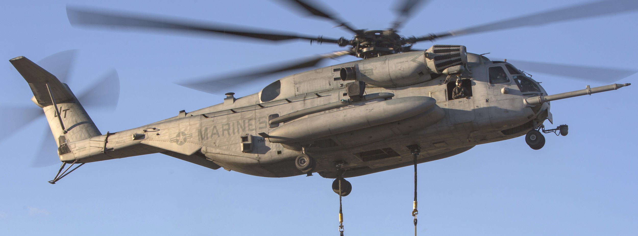 hmht-302 phoenix ch-53e super stallion marine heavy helicopter training squadron 12