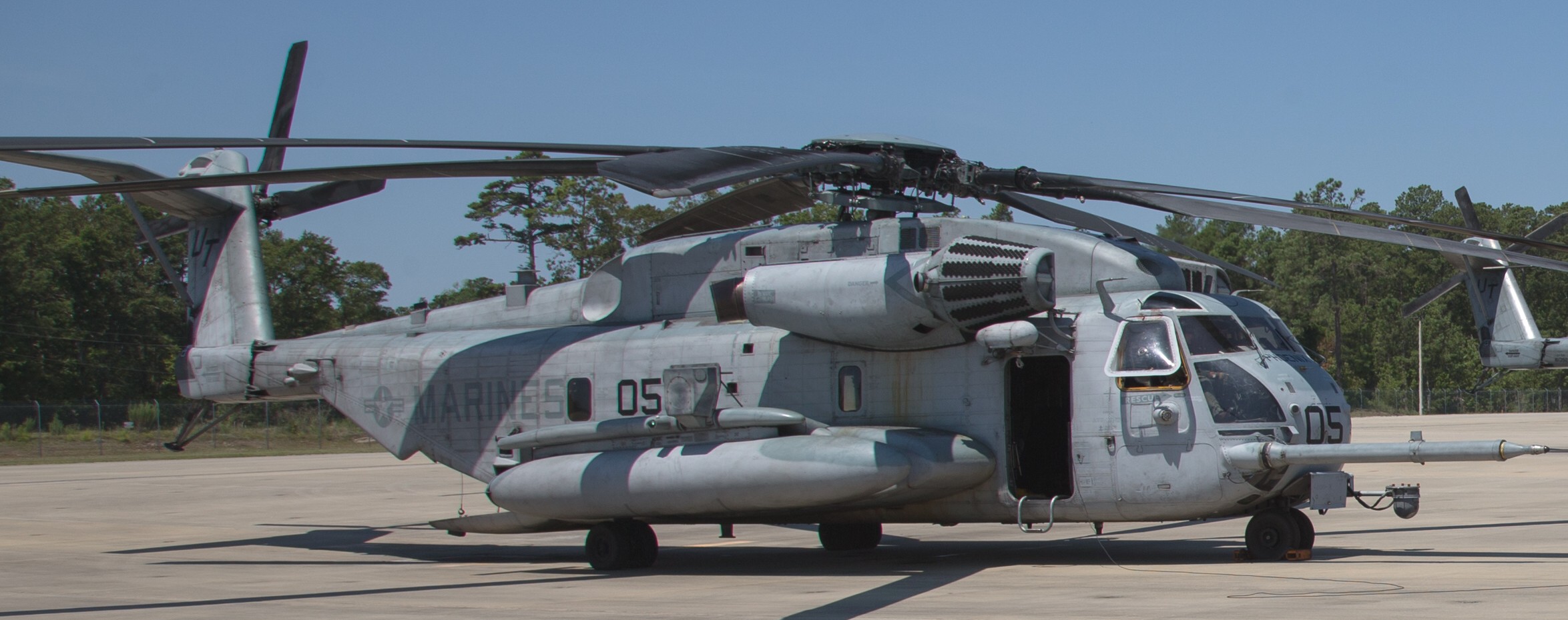 hmht-302 phoenix ch-53e super stallion marine heavy helicopter training squadron mcas new river north carolina 20