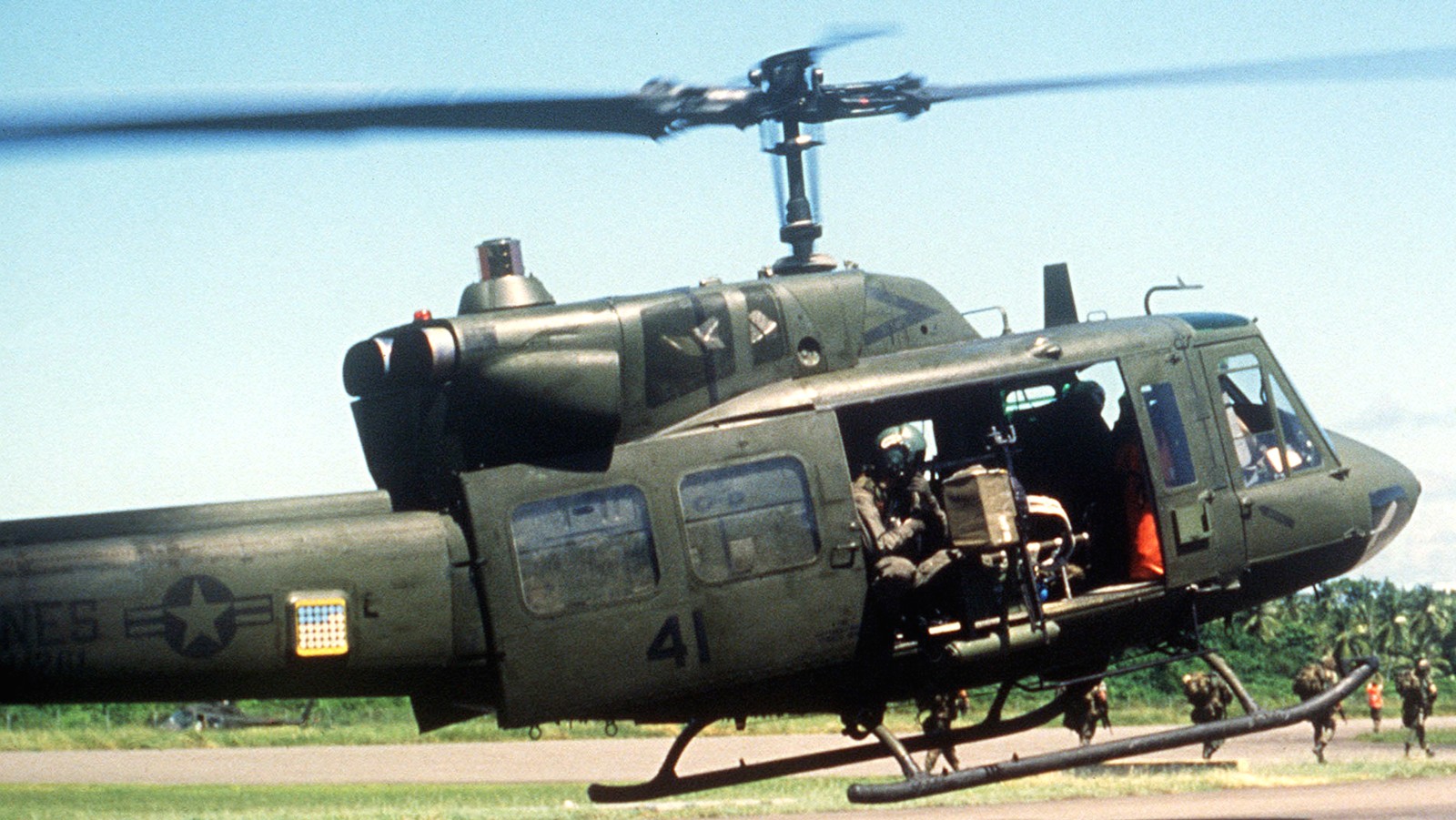 hml-167 warriors marine light helicopter squadron uh-1n huey urgent fury grenada 04 