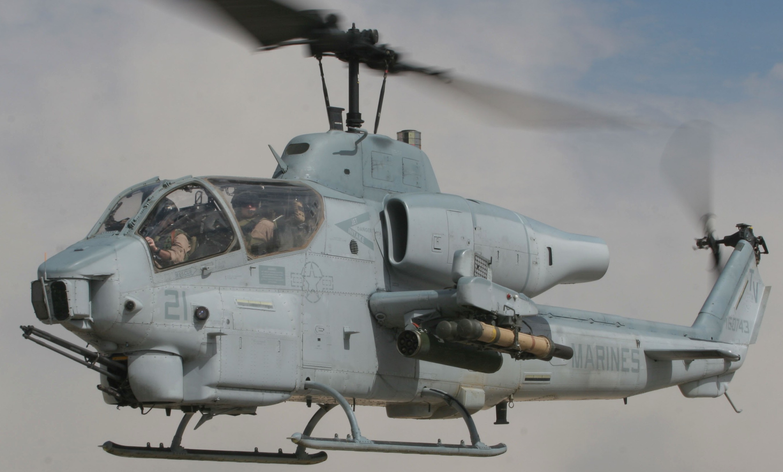 hmla-167 warriors marine light attack helicopter squadron ah-1w super cobra usmc iraq 08