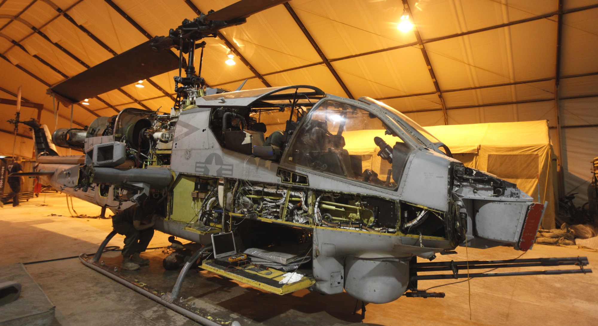 hmla-167 warriors marine light attack helicopter squadron ah-1w super cobra usmc camp bastion afghanistan 20