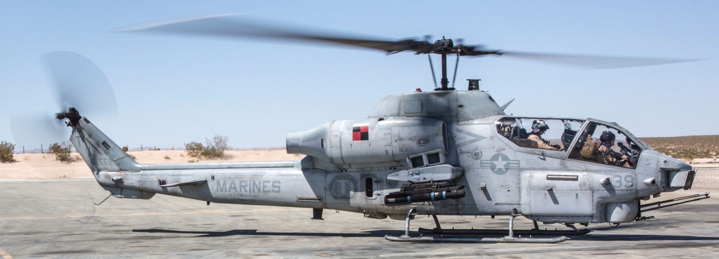 hmla-167 warriors marine light attack helicopter squadron ah-1w super cobra mcagcc twentynine palms 38 