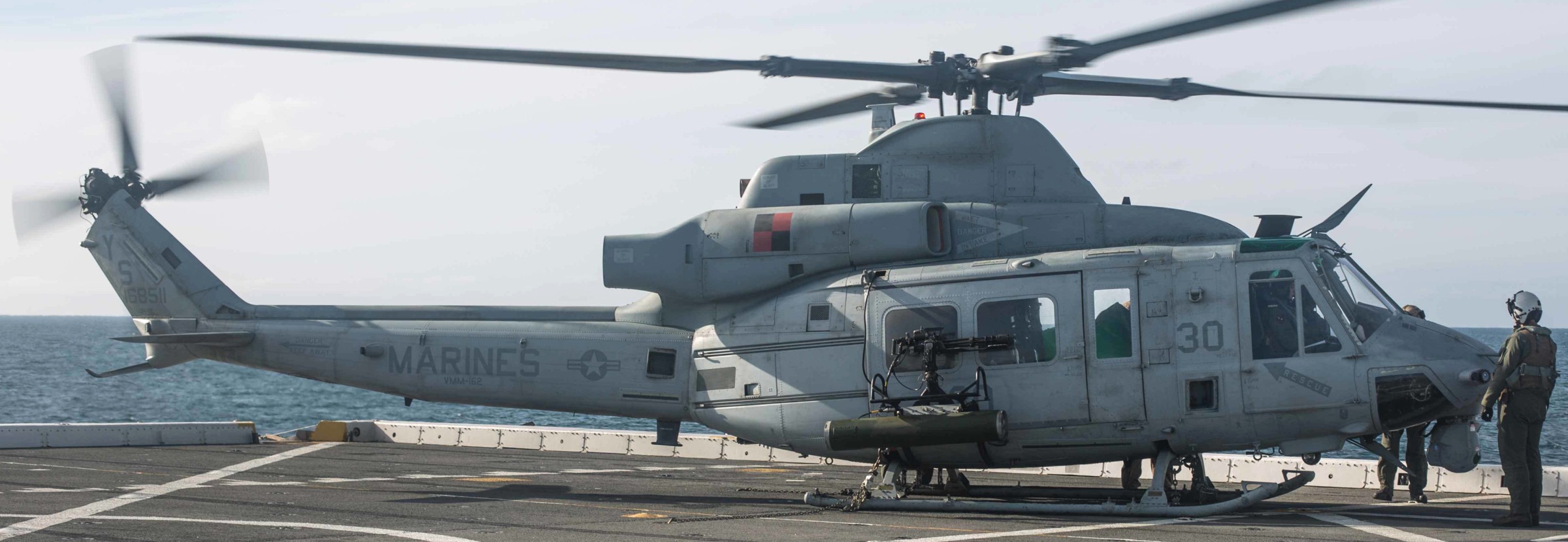 hmla-167 warriors marine light attack helicopter squadron uh-1y venom usmc 42