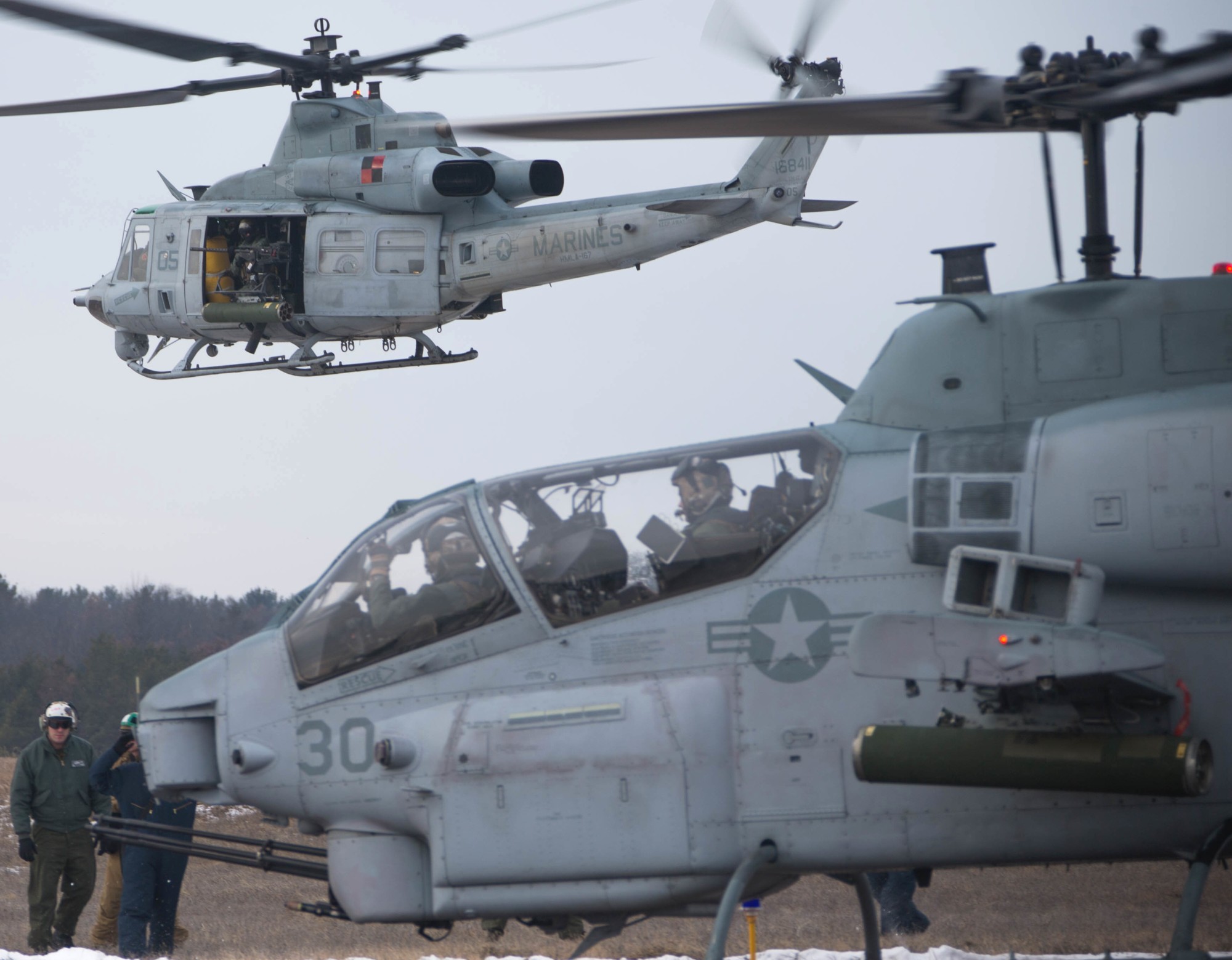 hmla-167 warriors marine light attack helicopter squadron ah-1w super cobra usmc 48