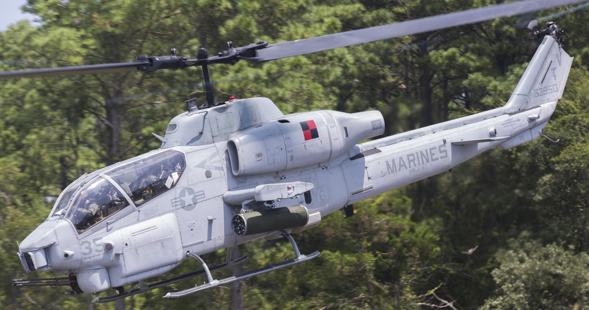 hmla-167 warriors marine light attack helicopter squadron ah-1w super cobra outlying field atlantic 58 