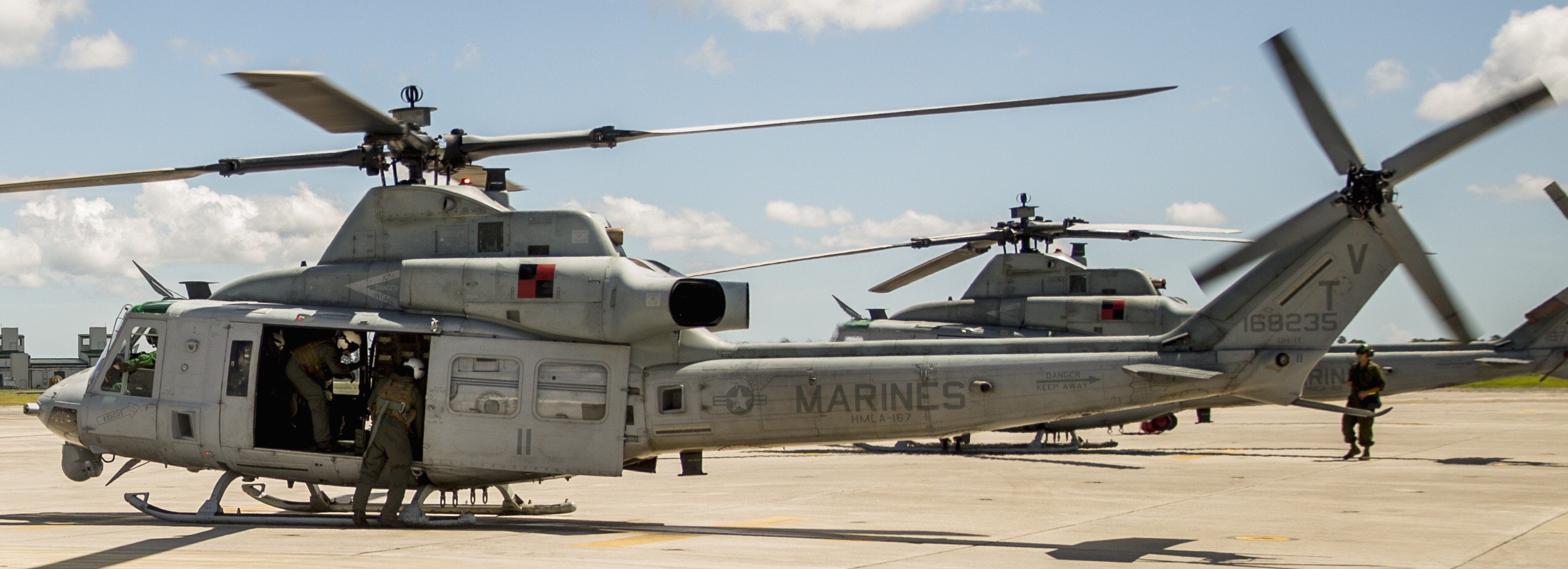 hmla-167 warriors marine light attack helicopter squadron uh-1y venom mcas cherry point 59