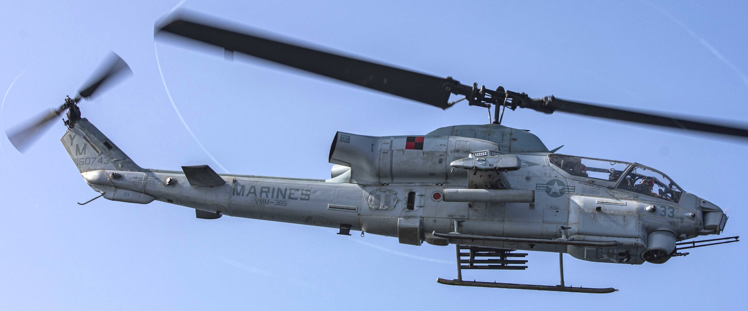 hmla-167 warriors marine light attack helicopter squadron ah-1w super cobra usmc 72