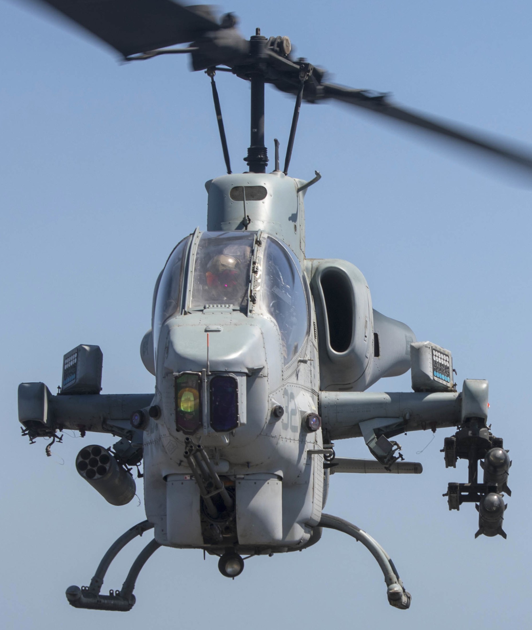 hmla-167 warriors marine light attack helicopter squadron ah-1w super cobra usmc 74