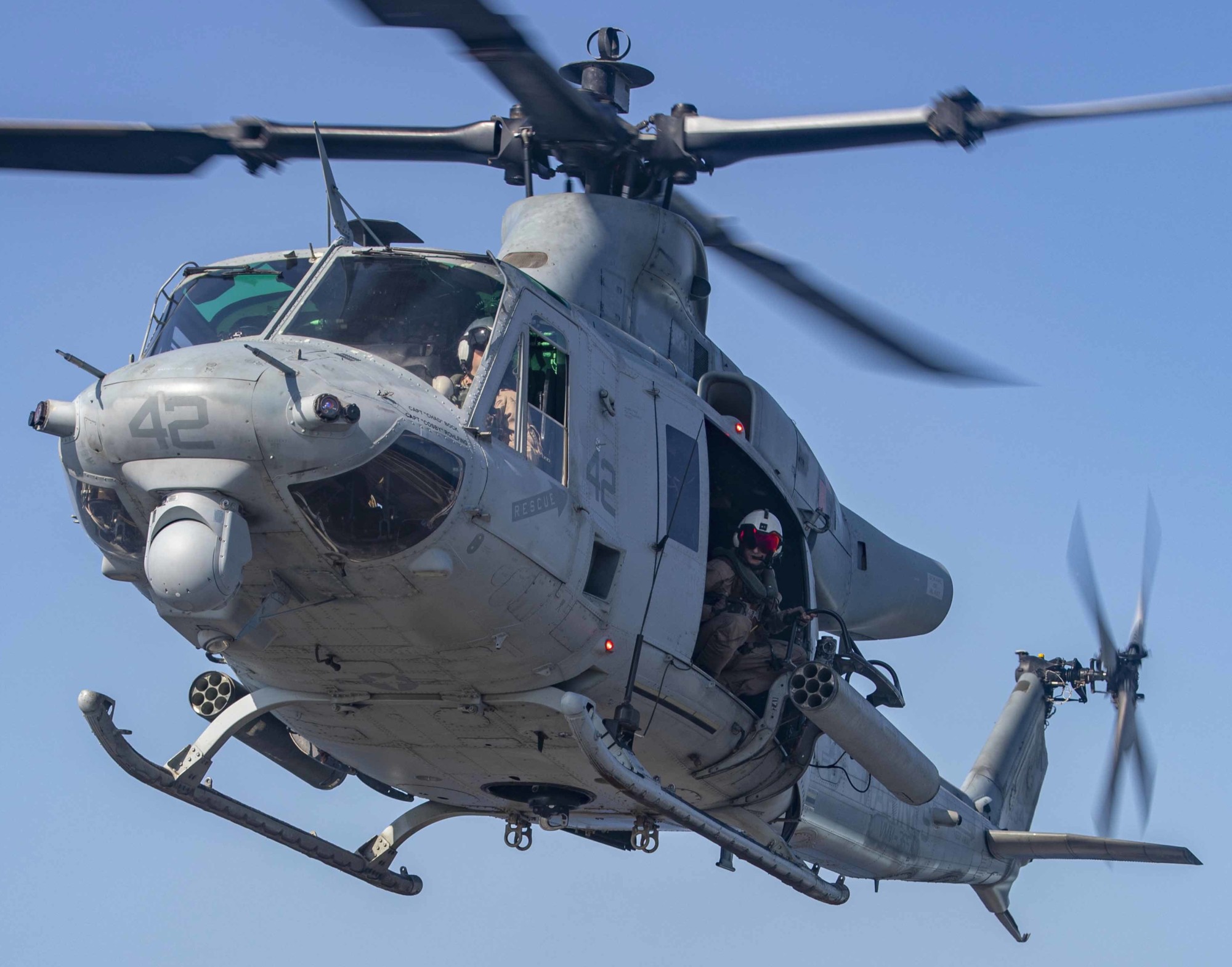 hmla-167 warriors marine light attack helicopter squadron uh-1y venom lpd-21 uss new york 75 