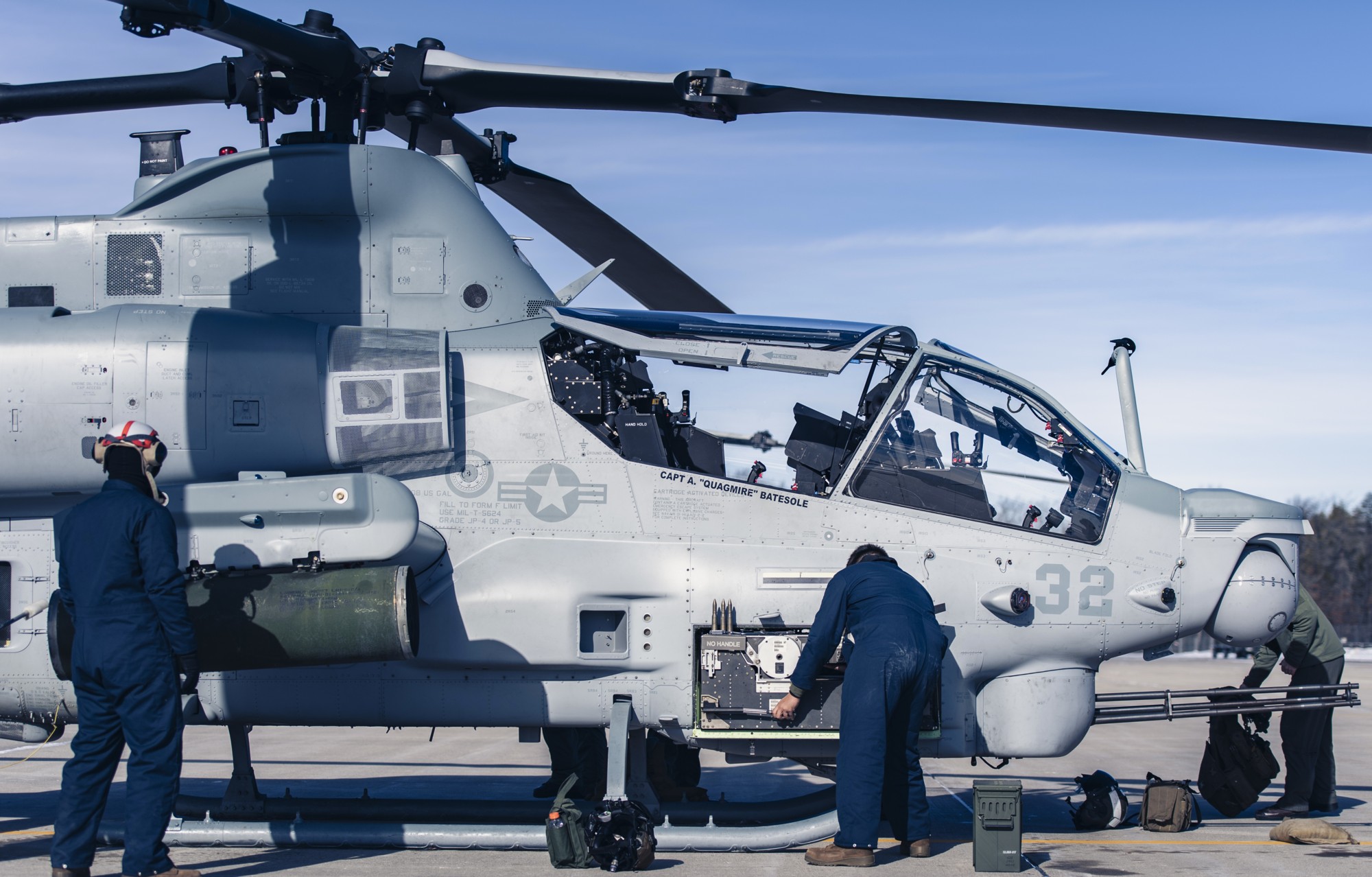 hmla-167 warriors marine light attack helicopter squadron ah-1z viper usmc alpena michigan 87