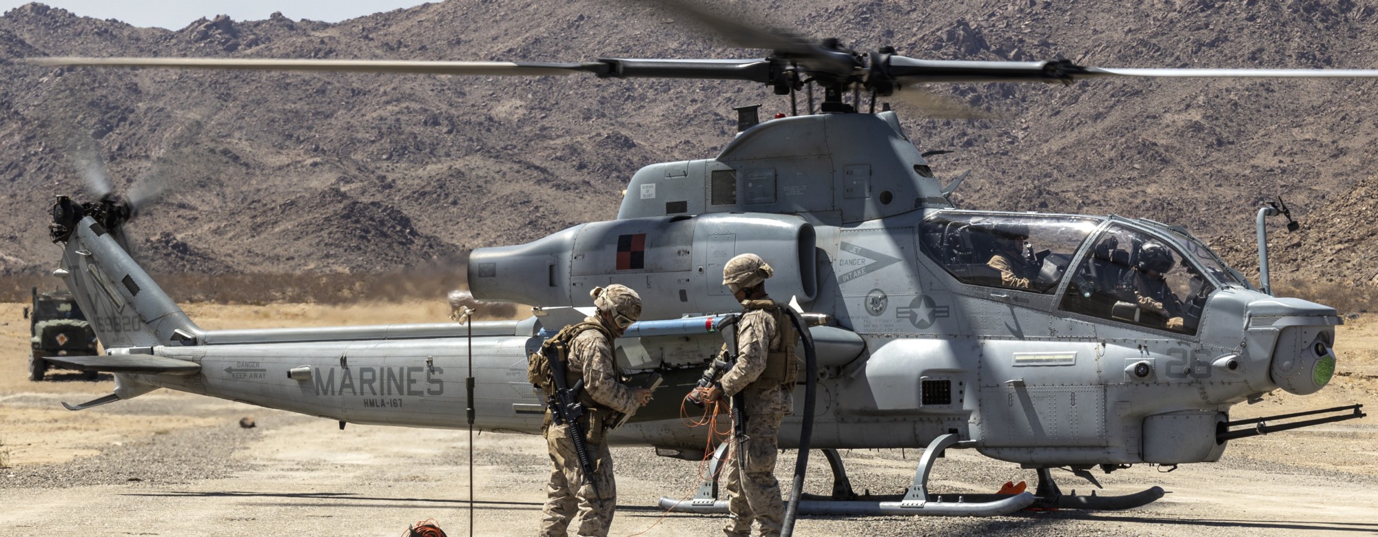 hmla-167 warriors marine light attack helicopter squadron ah-1z viper twentynine palms california 97 