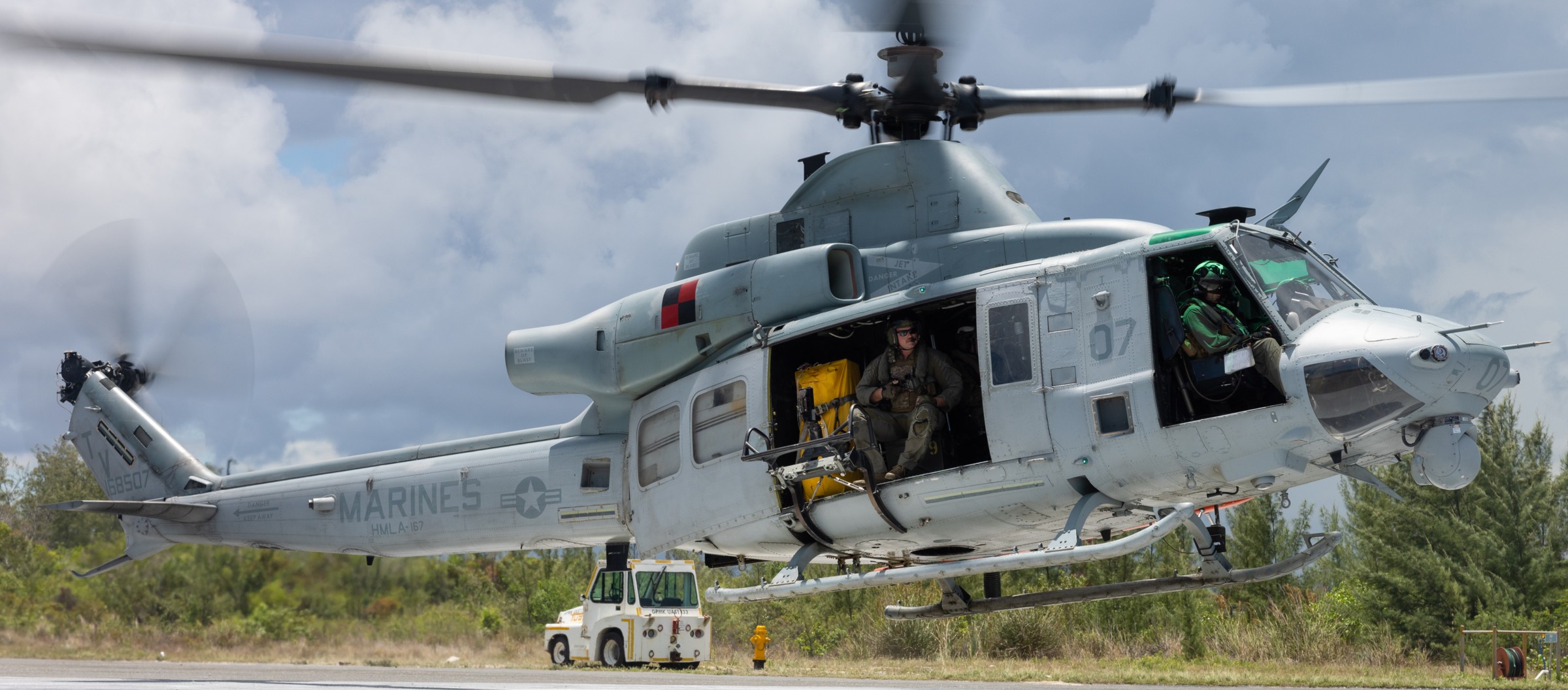 hmla-167 warriors marine light attack helicopter squadron uh-1y venom usmc andros island bahamas 115