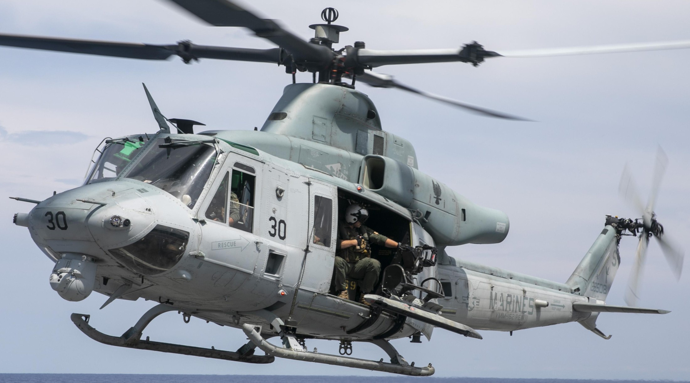 hmla-167 warriors marine light attack helicopter squadron uh-1y venom lpd-19 uss mesa verde 124