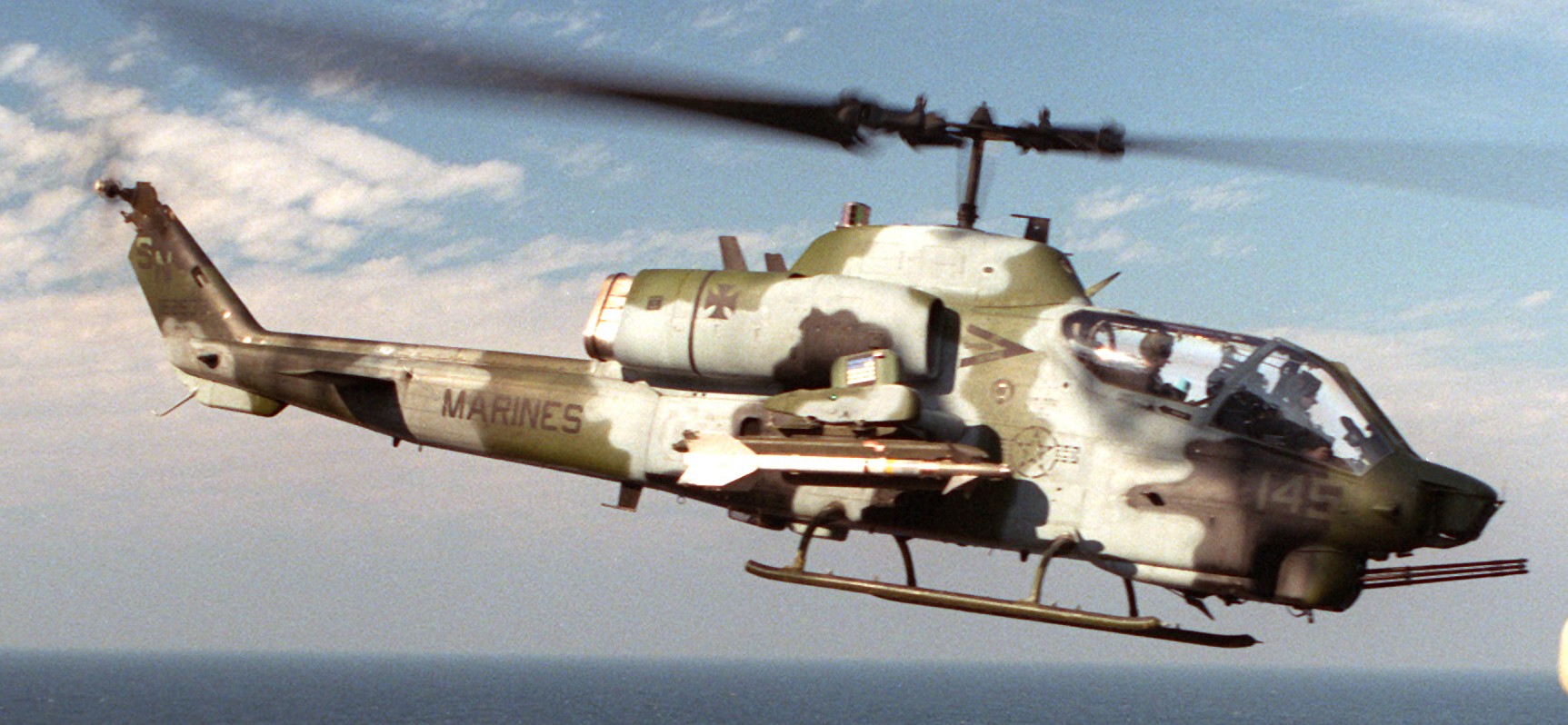 hmla-169 vipers marine light attack helicopter squadron ah-1t sea cobra 02