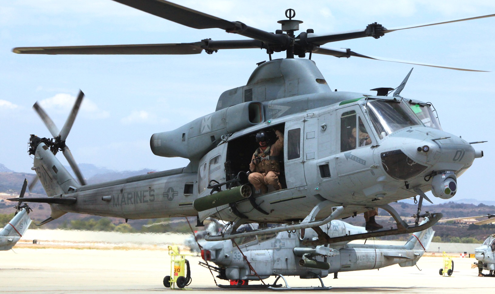 hmla-169 vipers marine light attack helicopter squadron uh-1y venom camp pendleton 16