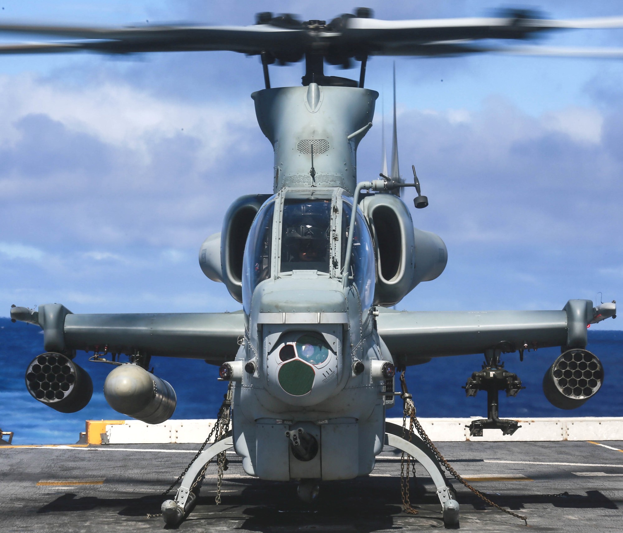 hmla-169 vipers marine light attack helicopter squadron ah-1z viper lpd-23 uss anchorage 36