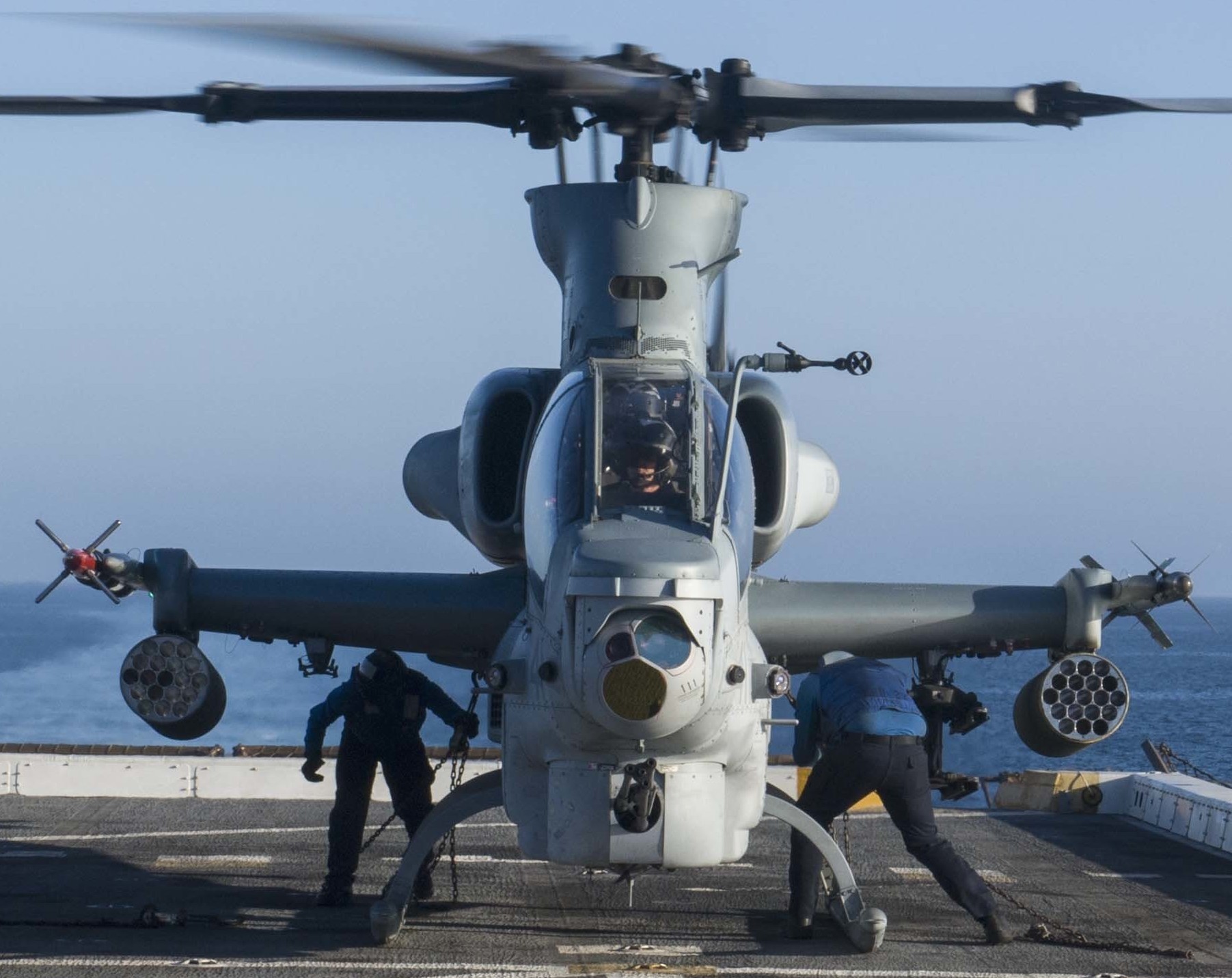 hmla-169 vipers marine light attack helicopter squadron ah-1z viper 39