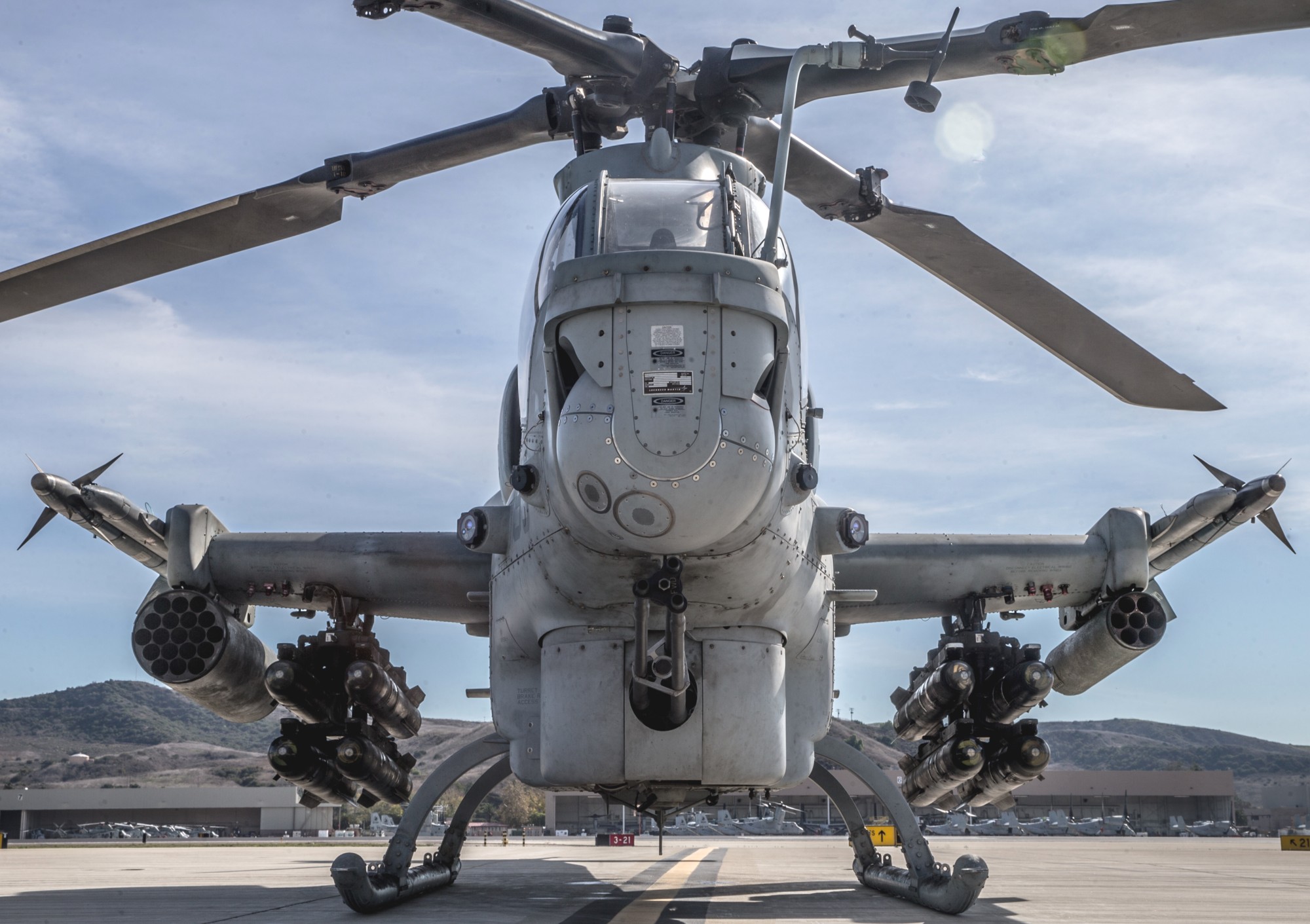 hmla-169 vipers marine light attack helicopter squadron ah-1z viper agm-114 hellfire missile 50