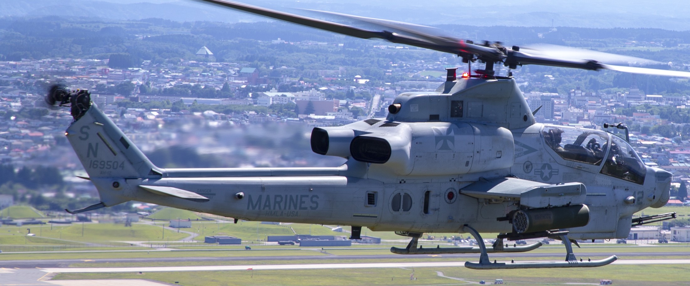 hmla-169 vipers marine light attack helicopter squadron ah-1z viper misawa japan 64