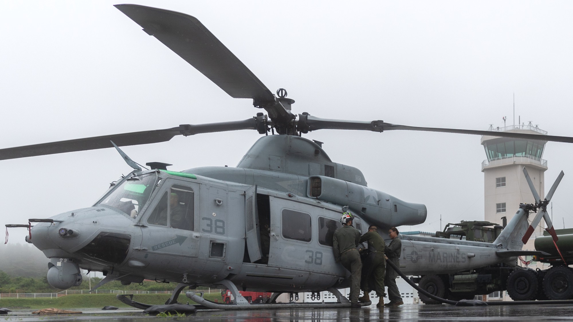 hmla-169 vipers marine light attack helicopter squadron uh-1y venom camp fuji japan 88