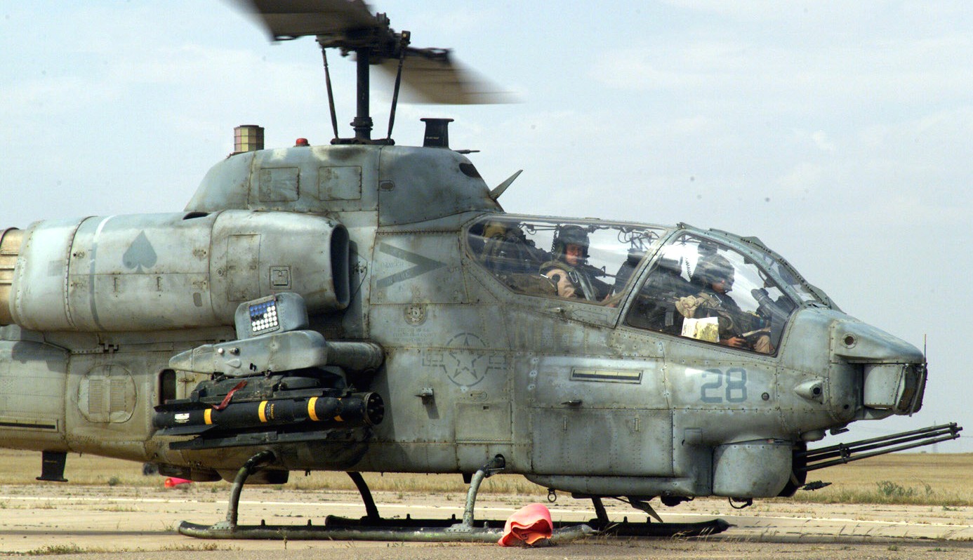 hmla-267 stingers marine light attack helicopter squadron ah-1w super cobra iraqi freedom tikrit 05