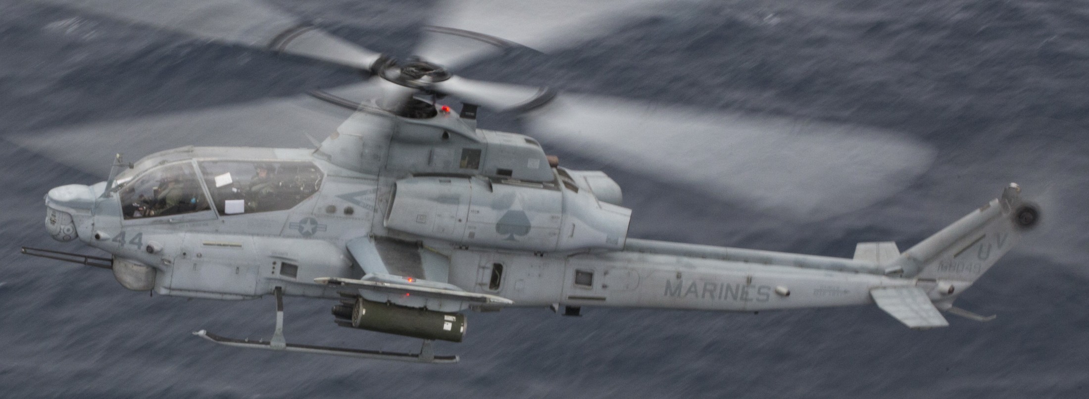 hmla-267 stingers marine light attack helicopter squadron ah-1z viper 32