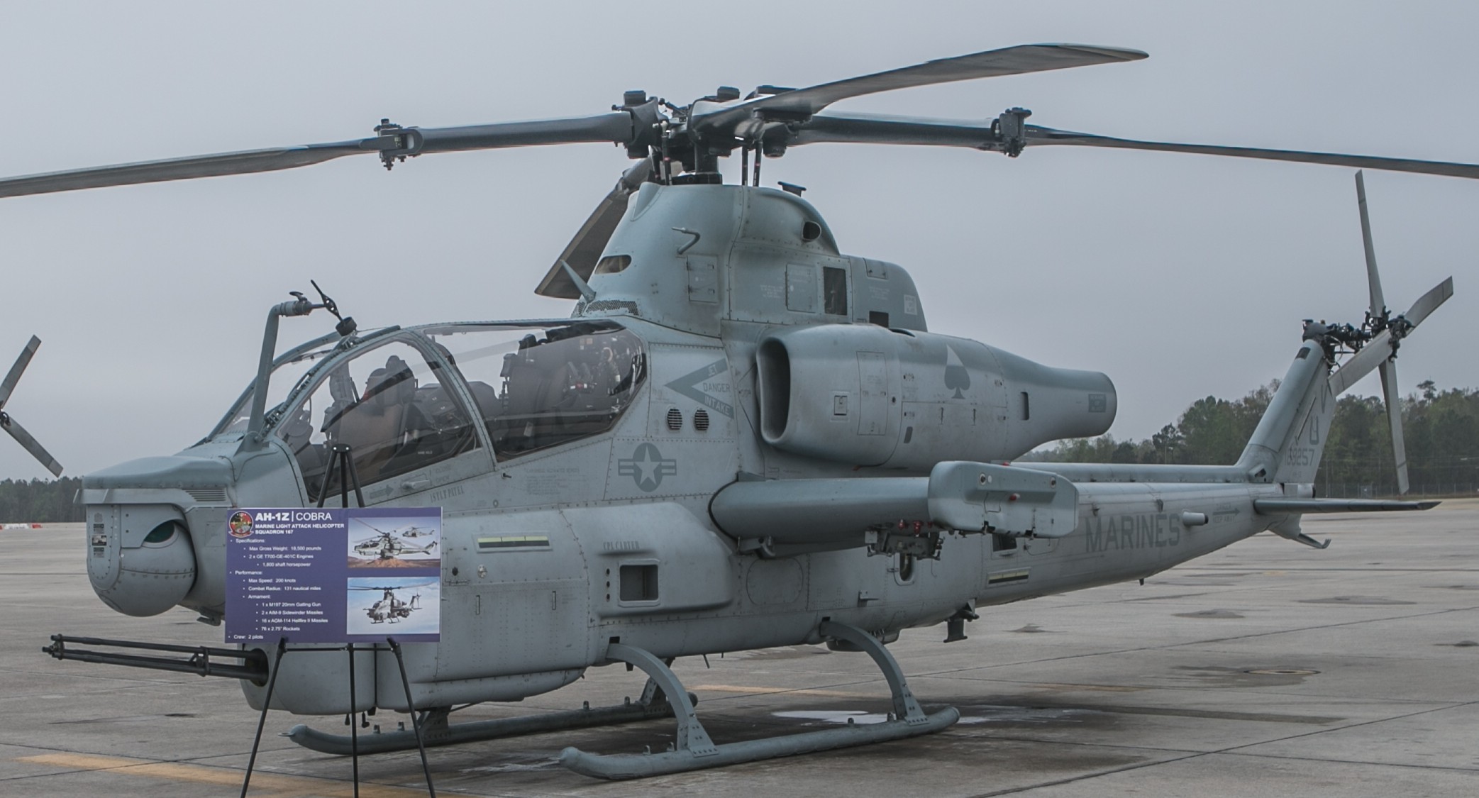 hmla-267 stingers marine light attack helicopter squadron ah-1z viper 44