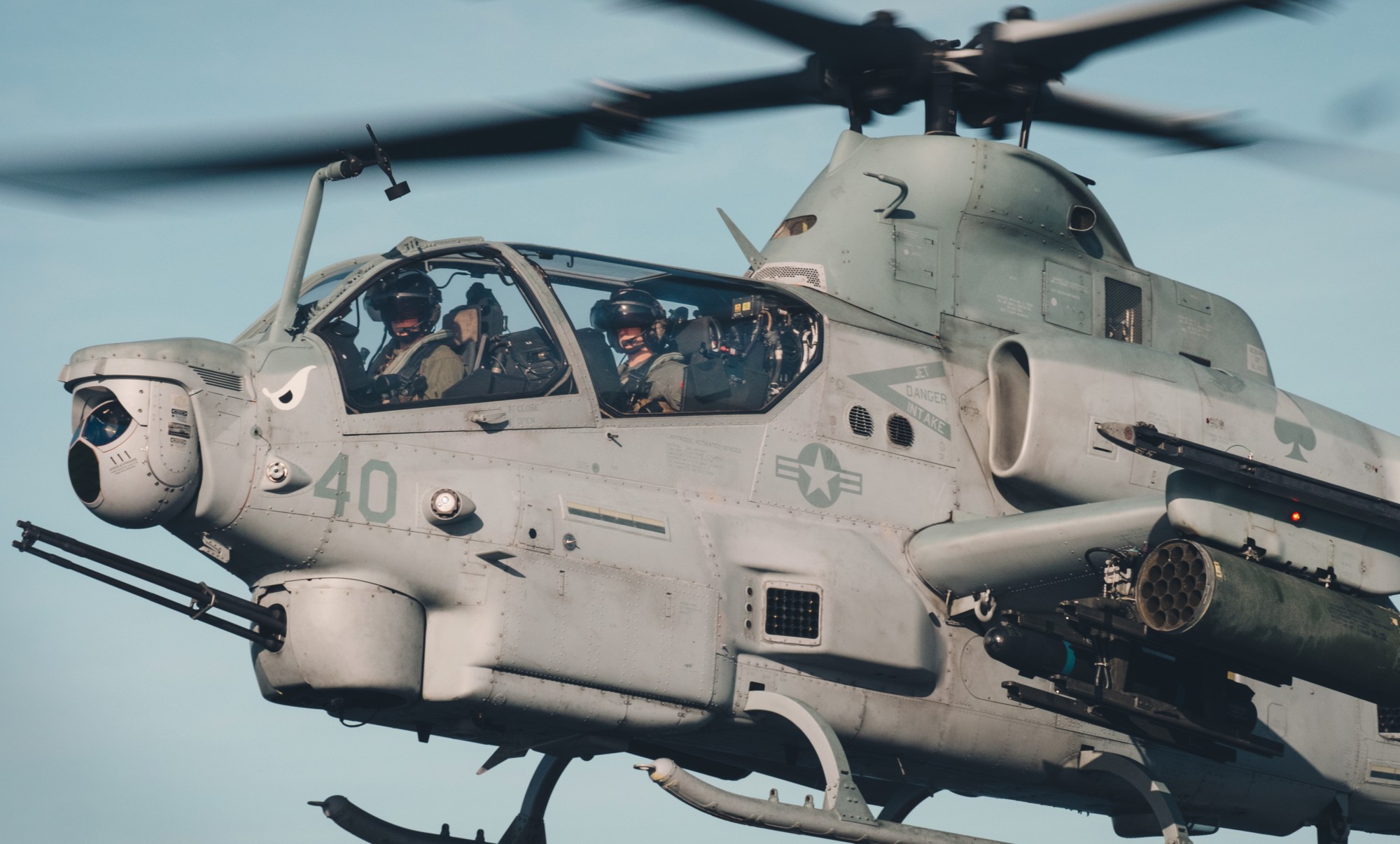 hmla-267 stingers marine light attack helicopter squadron ah-1z viper 46