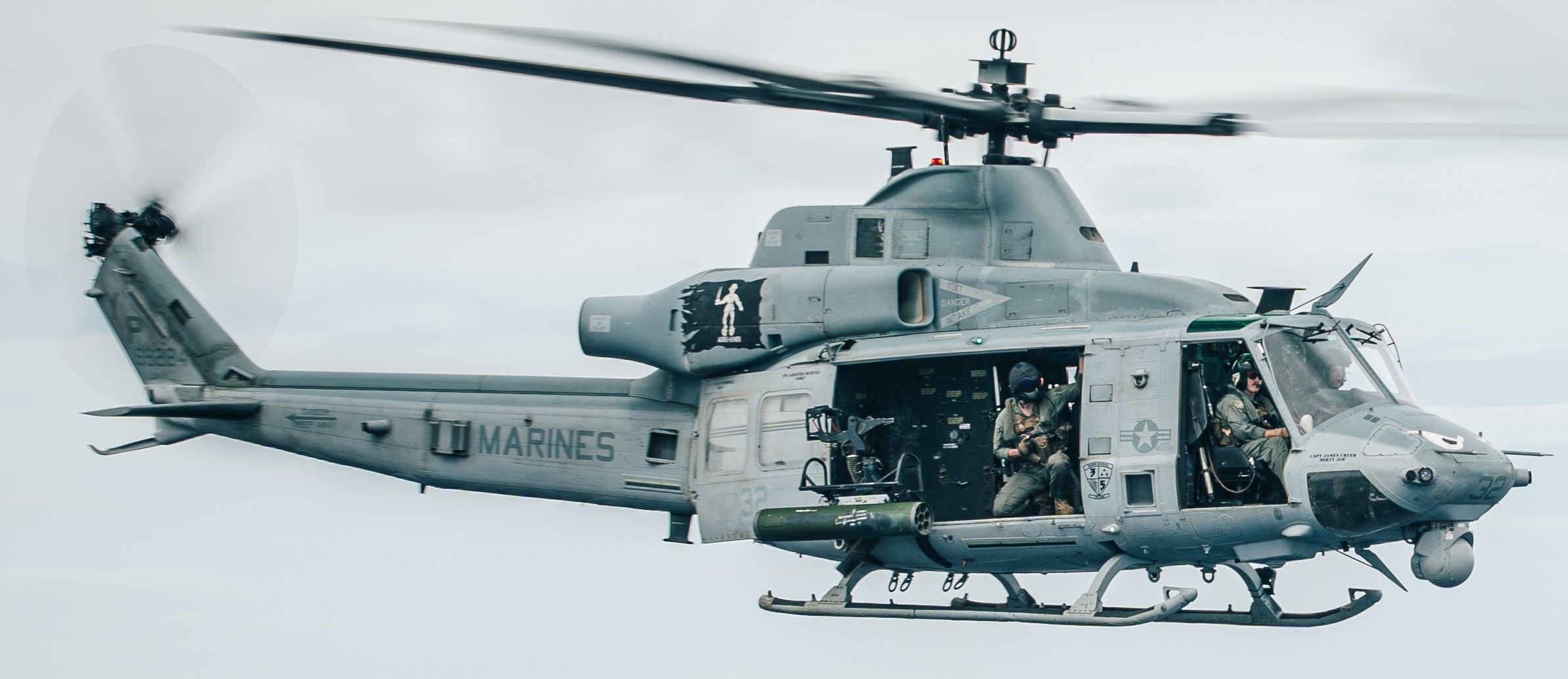 hmla-267 stingers marine light attack helicopter squadron uh-1y venom lpd-26 uss john murtha 88