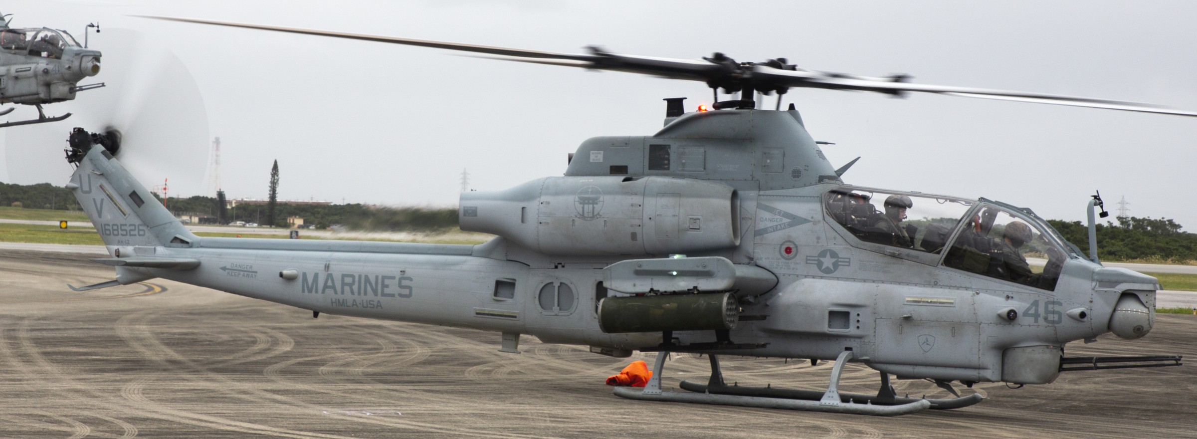 hmla-267 stingers marine light attack helicopter squadron ah-1z viper mcas futenma okinawa japan 89