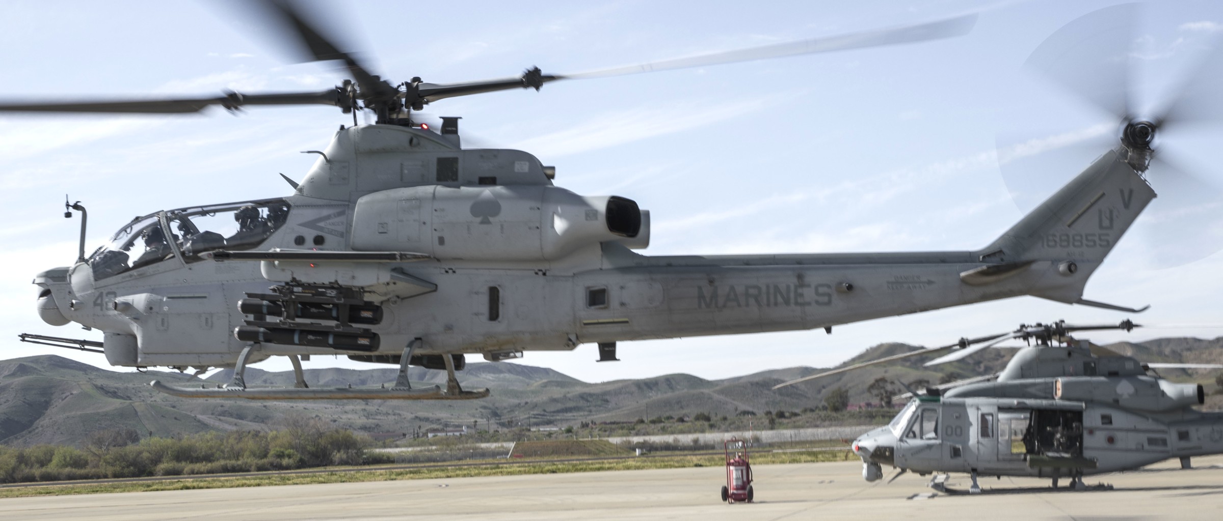 hmla-267 stingers marine light attack helicopter squadron ah-1z viper camp pendleton 103