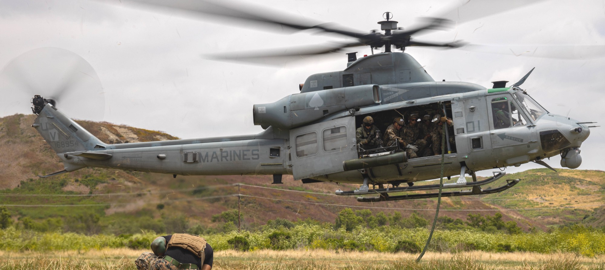 hmla-267 stingers marine light attack helicopter squadron uh-1y venom 111