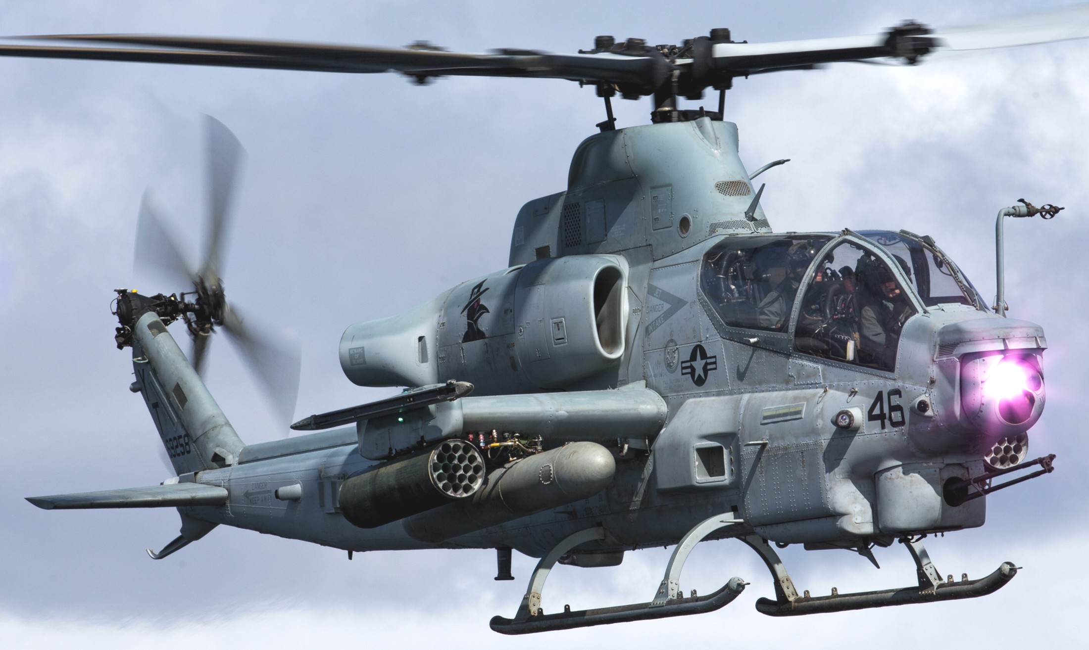 hmla-267 stingers marine light attack helicopter squadron ah-1z viper 145