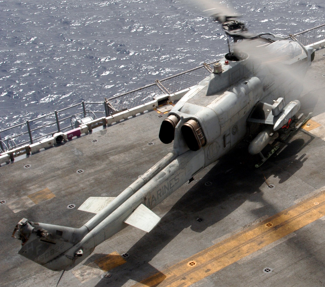 hmla-269 gunrunners marine light attack helicopter squadron ah-1w super cobra 26