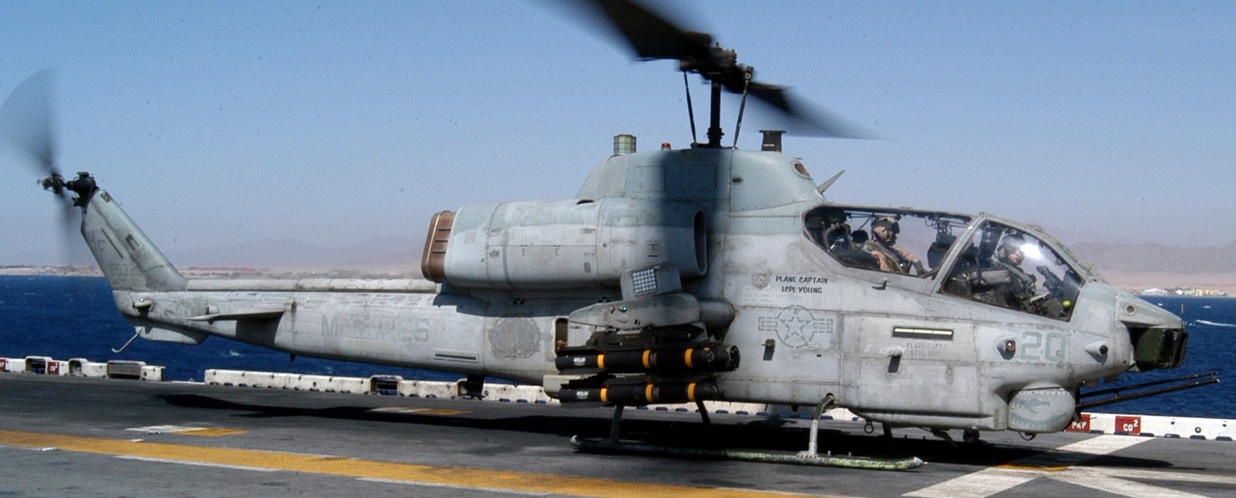 hmla-269 gunrunners marine light attack helicopter squadron ah-1w super cobra lhd-3 uss kearsarge 27