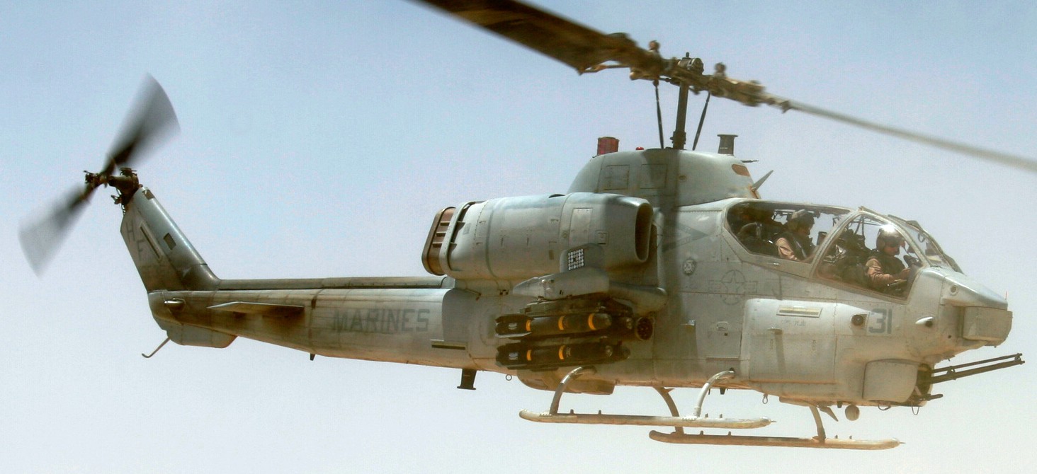 hmla-269 gunrunners marine light attack helicopter squadron ah-1w super cobra iraq 2005 30