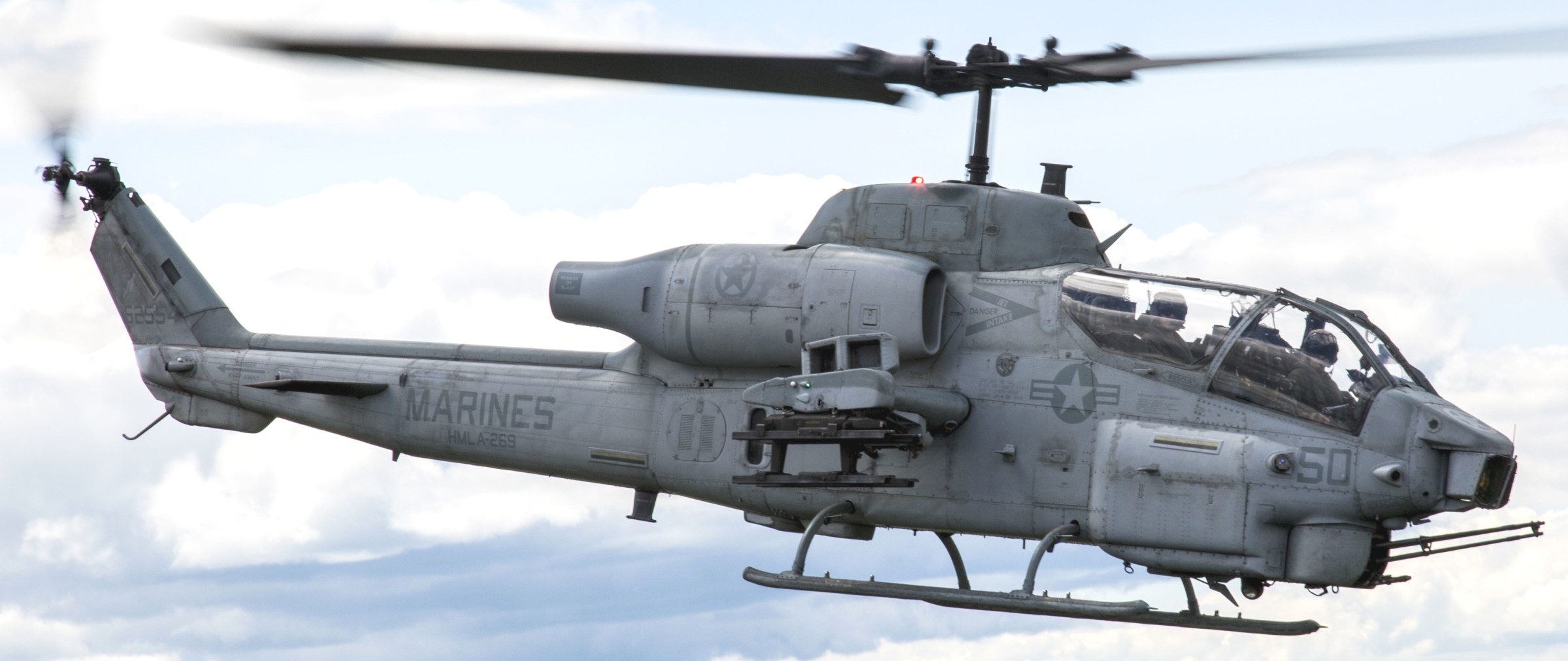 hmla-269 gunrunners marine light attack helicopter squadron alpena combat readeyness training center michigan 67