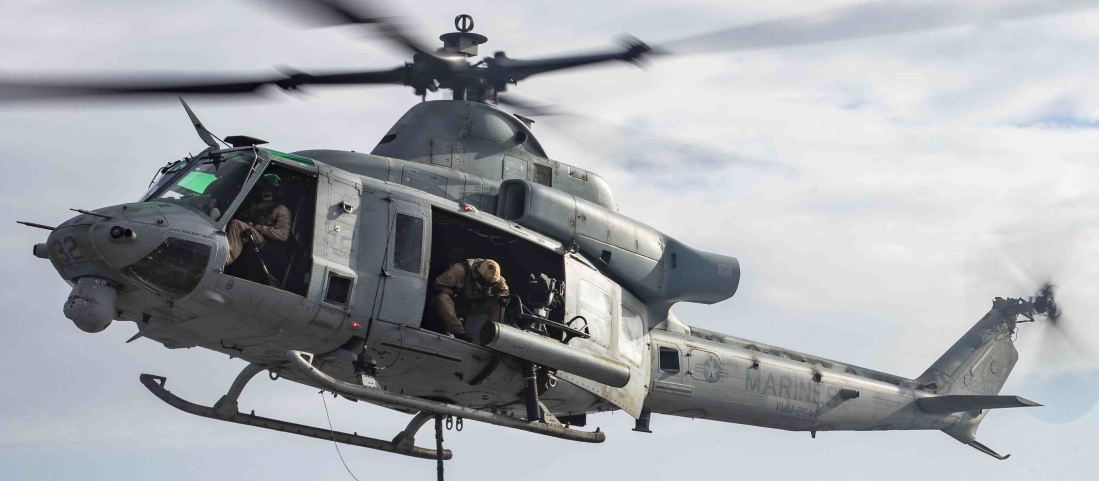 hmla-269 gunrunners marine light attack helicopter squadron uh-1y venom lpd-24 uss arlington 94