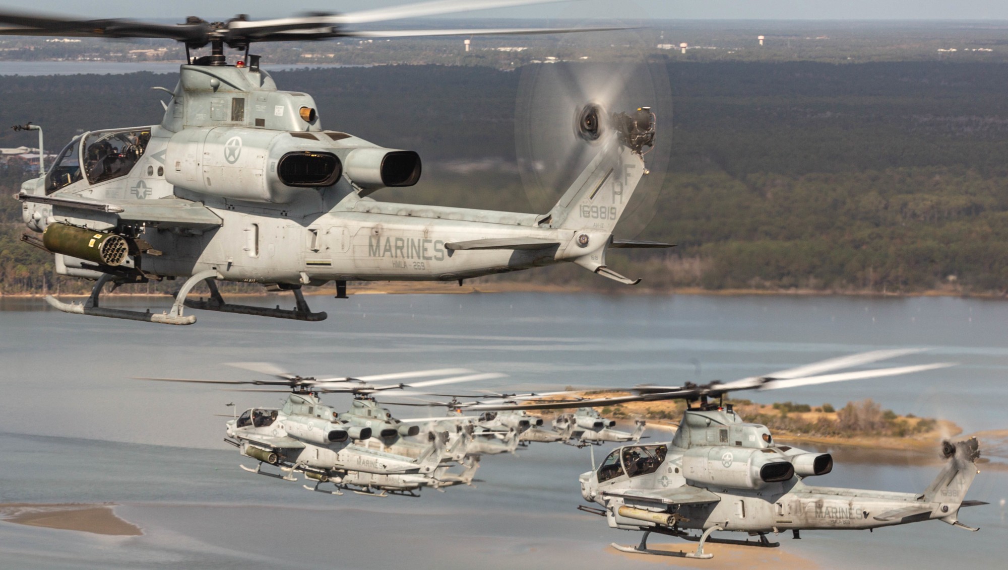 hmla-269 gunrunners marine light attack helicopter squadron final flight mcas new river deactivation 133