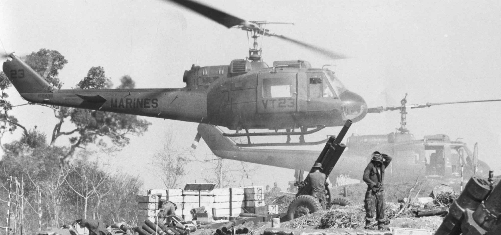 hml-367 scarface marine light helicopter squadron uh-1e iroquois huey vietnam war 1969